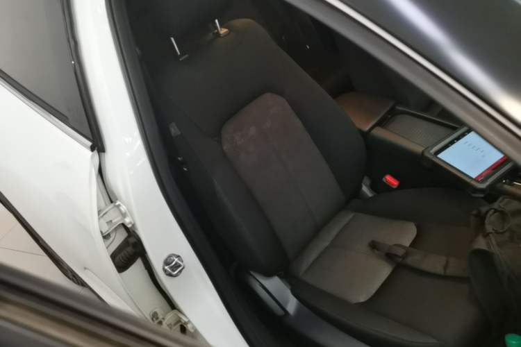Used Mazda CX-4 2020 2.0L Automatic Two-Wheel Drive Blue Sky Dynamic Edition Right Front Seat
