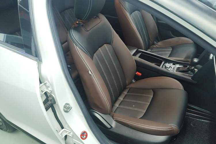 Used Mazda CX-4 2020 2.0L Automatic Two-Wheel Drive Blue Sky Dynamic Edition Right Front Seat