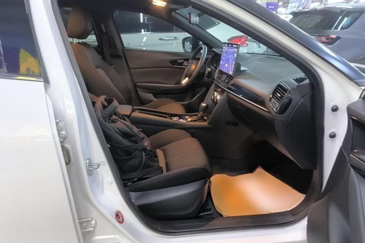 Used Mazda CX-4 2020 2.0L Automatic Two-Wheel Drive Blue Sky Dynamic Edition Right Front Seat