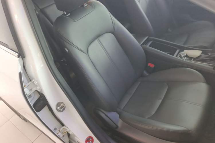 Used Mazda CX-4 2020 2.0L Automatic Two-Wheel Drive Blue Sky Dynamic Edition Right Front Seat