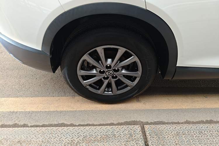 Used Mazda CX-4 2020 2.0L Automatic Two-Wheel Drive Blue Sky Exploration Edition Right Rear Wheel Hub