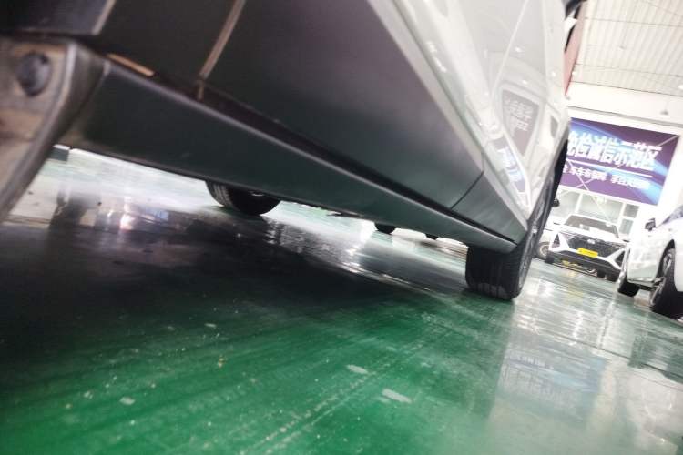 Used Mazda CX-4 2020 2.0L Automatic Two-Wheel Drive Blue Sky Dynamic Edition Right Side Sill
