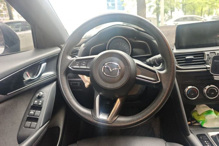 Used Mazda CX-4 2020 2.0L Automatic Two-Wheel Drive Blue Sky Dynamic Edition Steering Wheel