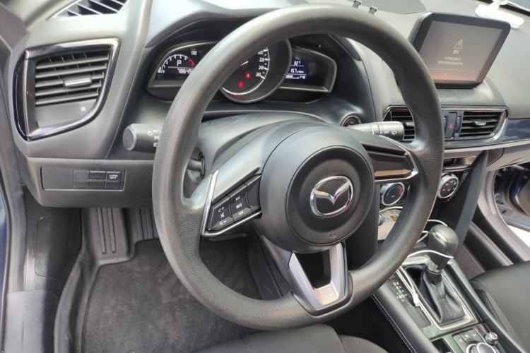 Used Mazda CX-4 2020 2.0L Automatic Two-Wheel Drive Blue Sky Dynamic Edition Steering Wheel