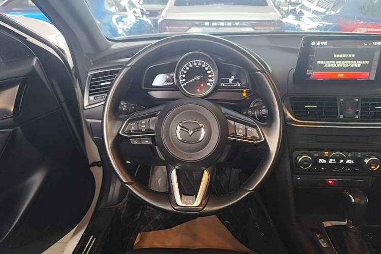 Used Mazda CX-4 2020 2.0L Automatic Two-Wheel Drive Blue Sky Luxury Edition Steering Wheel