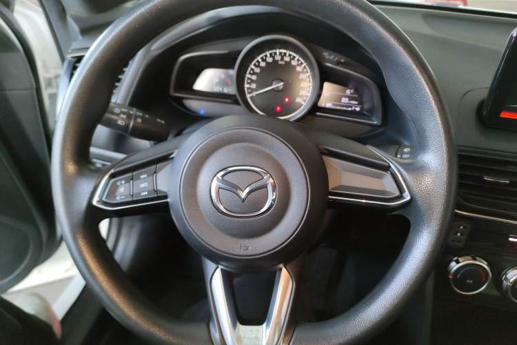 Used Mazda CX-4 2020 2.0L Automatic Two-Wheel Drive Blue Sky Youth Edition Steering Wheel
