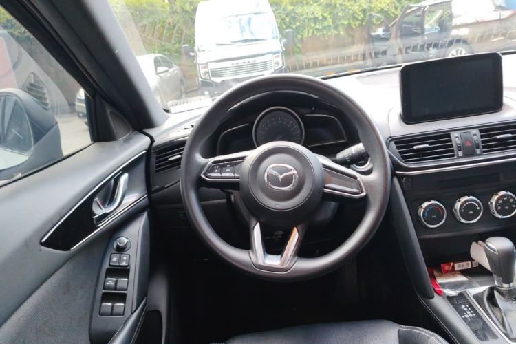 Used Mazda CX-4 2020 2.0L Automatic Two-Wheel Drive Blue Sky Dynamic Edition Steering Wheel