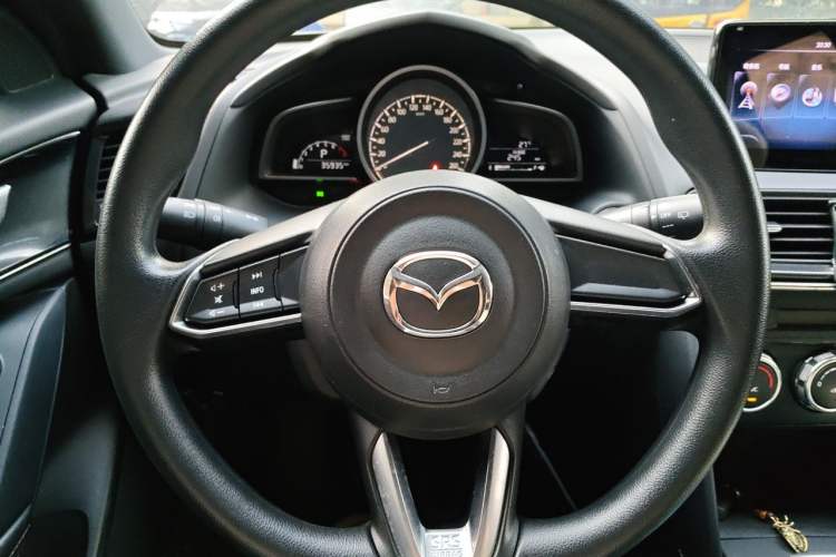 Used Mazda CX-4 2020 2.0L Automatic Two-Wheel Drive Blue Sky Dynamic Edition Steering Wheel