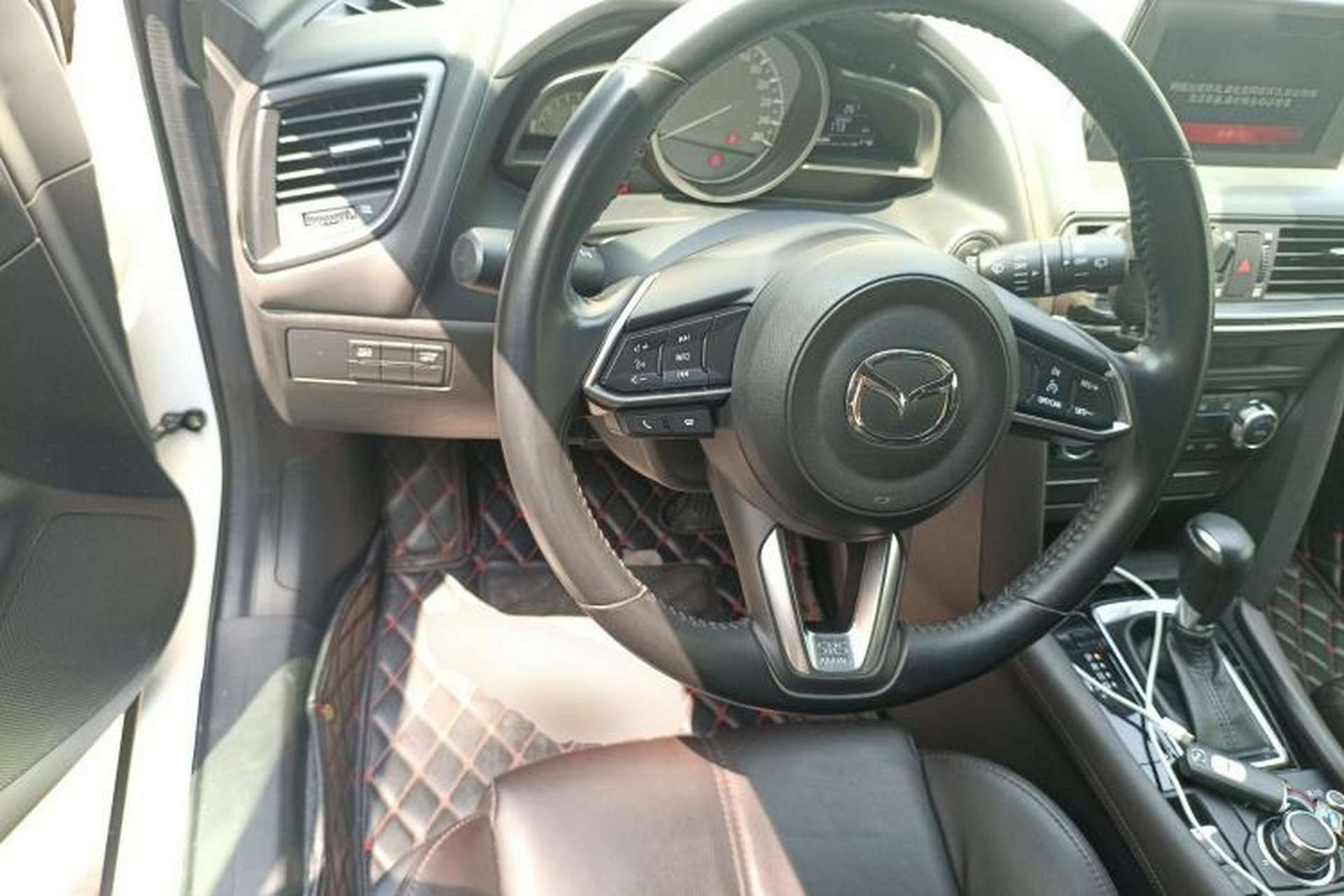 Used Mazda CX-4 2020 2.0L Automatic Two-Wheel Drive Blue Sky Luxury Edition Steering Wheel