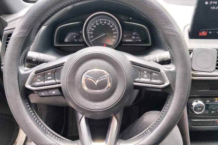 Used Mazda CX-4 2020 2.0L Automatic Two-Wheel Drive Blue Sky Luxury Edition Steering Wheel
