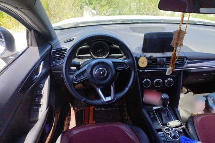 Used Mazda CX-4 2020 2.0L Automatic Two-Wheel Drive Blue Sky Dynamic Edition Steering Wheel