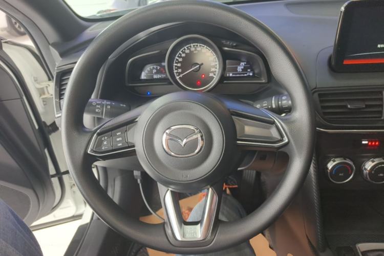 Used Mazda CX-4 2020 2.0L Automatic Two-Wheel Drive Blue Sky Dynamic Edition Steering Wheel