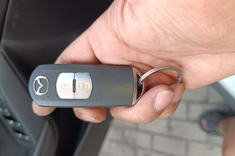 Used Mazda CX-4 2020 2.0L Automatic Two-Wheel Drive Blue Sky Dynamic Edition Vehicle Key