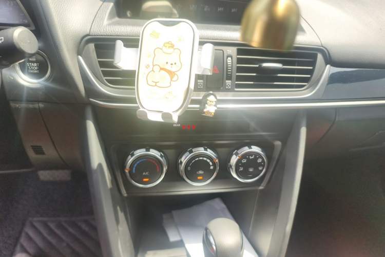 Used Mazda CX-4 2021 2.0L Automatic Two-Wheel Drive Blue Sky Dynamic Edition Audio And AC Panel
