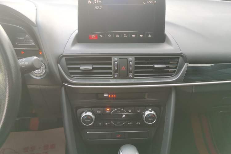 Used Mazda CX-4 2021 2.0L Automatic Two-Wheel Drive Blue Sky Exploration Edition Audio And AC Panel