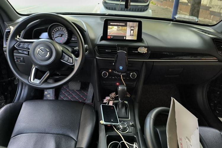 Used Mazda CX-4 2021 2.0L Automatic Two-Wheel Drive Blue Sky Exploration Edition Center Console