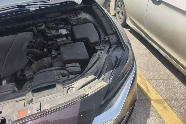 Used Mazda CX-4 2021 2.0L Automatic Two-Wheel Drive Blue Sky Dynamic Edition Engine Bay Left
