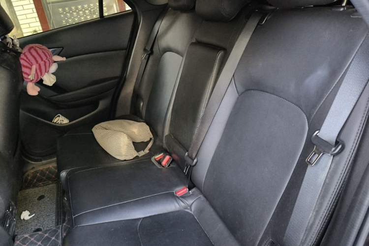 Used Mazda CX-4 2021 2.0L Automatic Two-Wheel Drive Blue Sky Exploration Edition Left Rear Seat