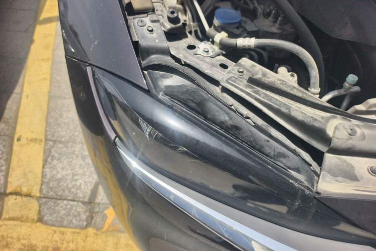 Used Mazda CX-4 2021 2.0L Automatic Two-Wheel Drive Blue Sky Dynamic Edition Right Front Headlight
