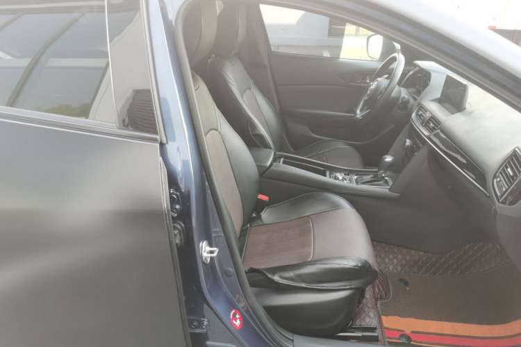 Used Mazda CX-4 2021 2.0L Automatic Two-Wheel Drive Blue Sky Exploration Edition Right Front Seat