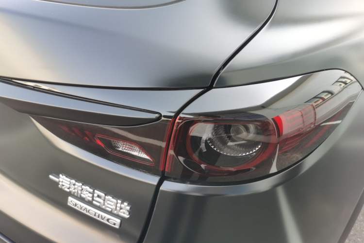 Used Mazda CX-4 2021 2.0L Automatic Two-Wheel Drive Blue Sky Exploration Edition Right Rear Taillight