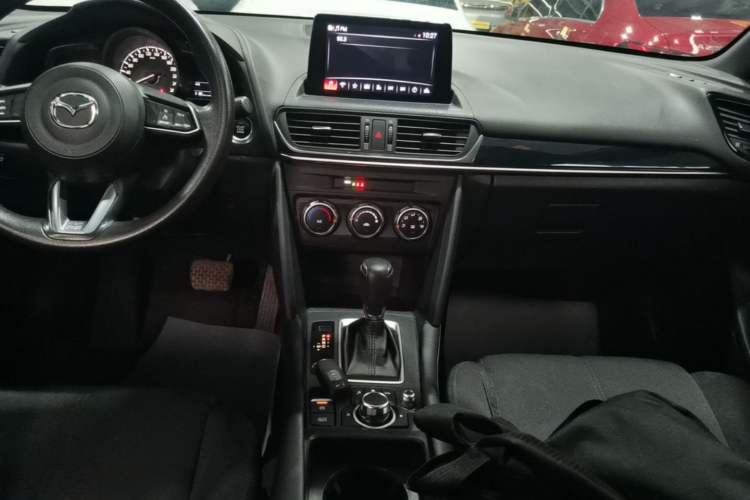 Used Mazda CX-4 2021 2.0L Automatic Two-Wheel Drive Blue Sky Dynamic Edition Audio And AC Panel