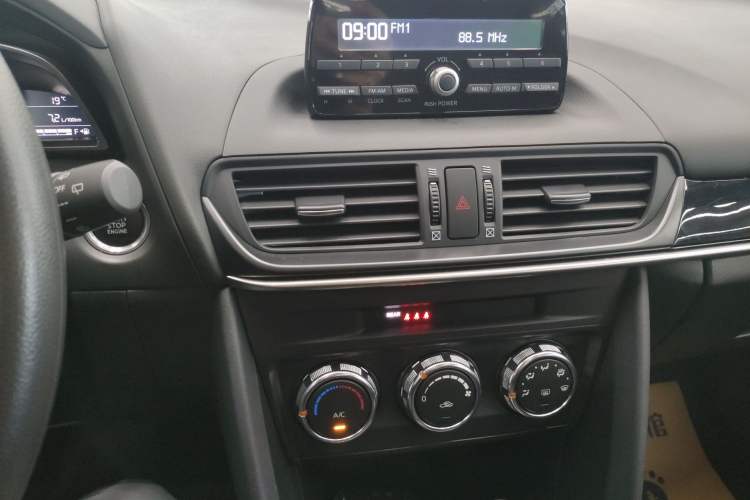 Used Mazda CX-4 2021 2.0L Automatic Two-Wheel Drive Blue Sky Dynamic Edition Audio And AC Panel