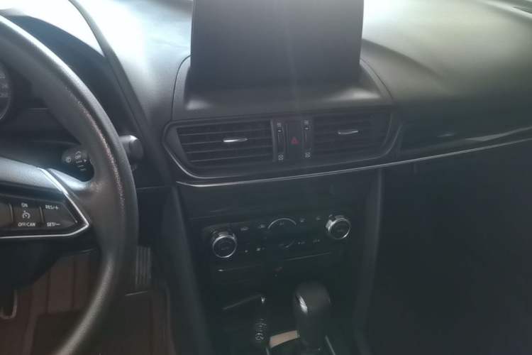 Used Mazda CX-4 2021 2.0L Automatic Two-Wheel Drive Blue Sky Exploration Edition Audio And AC Panel