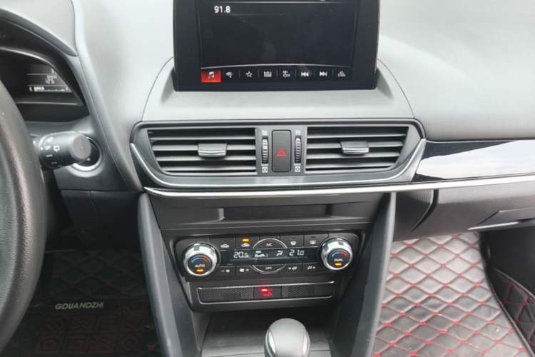 Used Mazda CX-4 2021 2.0L Automatic Two-Wheel Drive Blue Sky Exploration Edition Audio And AC Panel