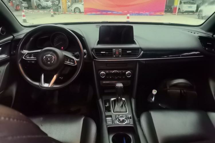 Used Mazda CX-4 2021 2.0L Automatic Two-Wheel Drive Blue Sky Exploration Edition Center Console