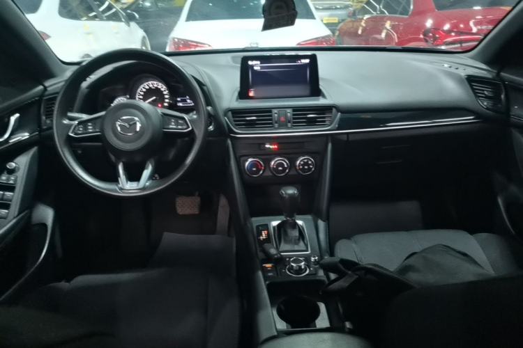 Used Mazda CX-4 2021 2.0L Automatic Two-Wheel Drive Blue Sky Dynamic Edition Center Console