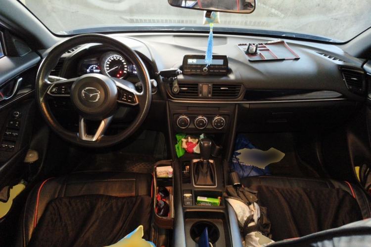 Used Mazda CX-4 2021 2.0L Automatic Two-Wheel Drive Blue Sky Dynamic Edition Center Console