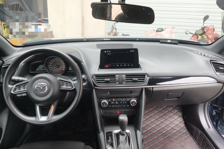 Used Mazda CX-4 2021 2.0L Automatic Two-Wheel Drive Blue Sky Exploration Edition Center Console