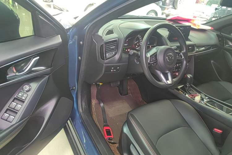 Used Mazda CX-4 2021 2.0L Automatic Two-Wheel Drive Blue Sky Exploration Edition Driver Seat