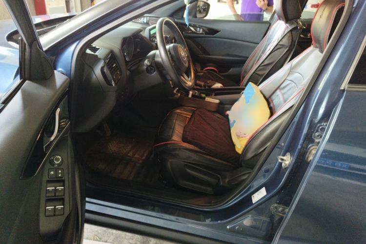 Used Mazda CX-4 2021 2.0L Automatic Two-Wheel Drive Blue Sky Dynamic Edition Driver Seat