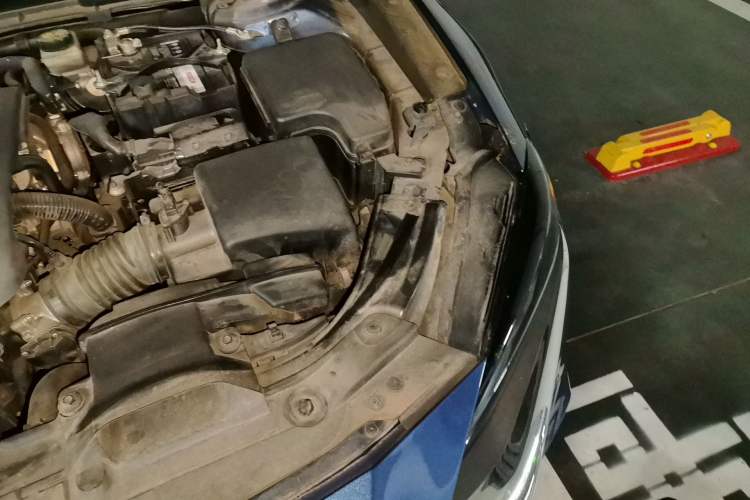 Used Mazda CX-4 2021 2.0L Automatic Two-Wheel Drive Blue Sky Dynamic Edition Engine Bay Left