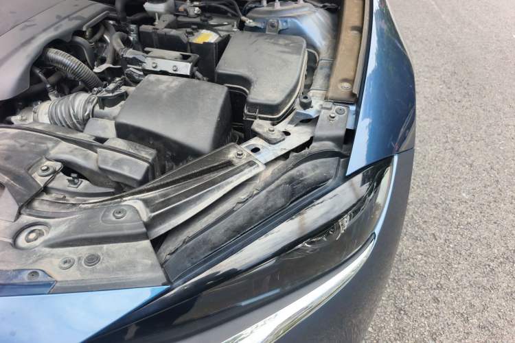 Used Mazda CX-4 2021 2.0L Automatic Two-Wheel Drive Blue Sky Dynamic Edition Engine Bay Left