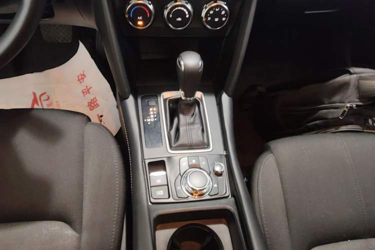 Used Mazda CX-4 2021 2.0L Automatic Two-Wheel Drive Blue Sky Dynamic Edition Gear Lever