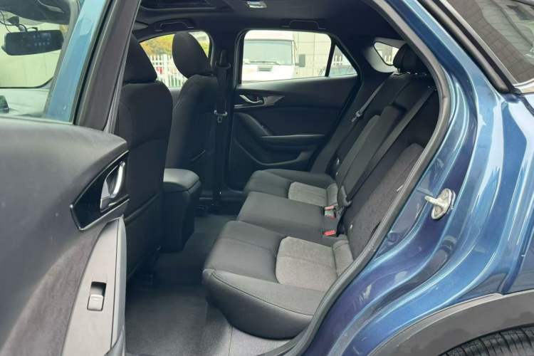 Used Mazda CX-4 2021 2.0L Automatic Two-Wheel Drive Blue Sky Dynamic Edition Interior 2