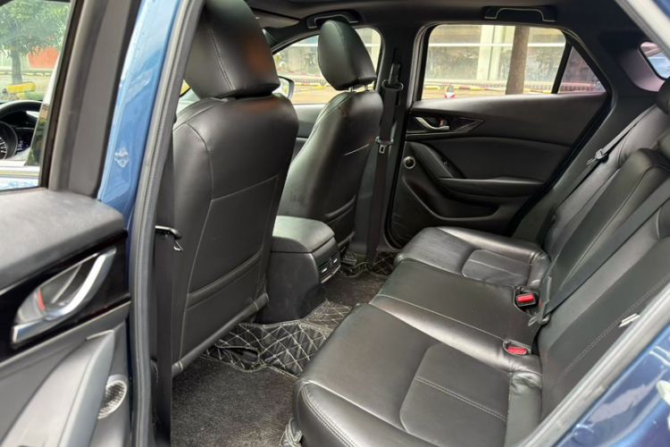 Used Mazda CX-4 2021 2.0L Automatic Two-Wheel Drive Blue Sky Exploration Edition Interior 4
