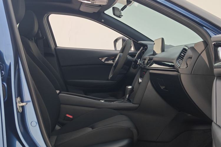 Used Mazda CX-4 2021 2.0L Automatic Two-Wheel Drive Blue Sky Exploration Edition Interior 5