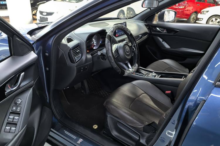 Used Mazda CX-4 2021 2.0L Automatic Two-Wheel Drive Blue Sky Dynamic Edition Interior 6