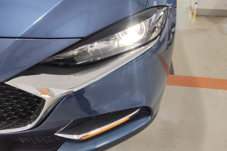 Used Mazda CX-4 2021 2.0L Automatic Two-Wheel Drive Blue Sky Dynamic Edition Left Front Headlight