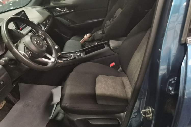 Used Mazda CX-4 2021 2.0L Automatic Two-Wheel Drive Blue Sky Dynamic Edition Left Front Seat
