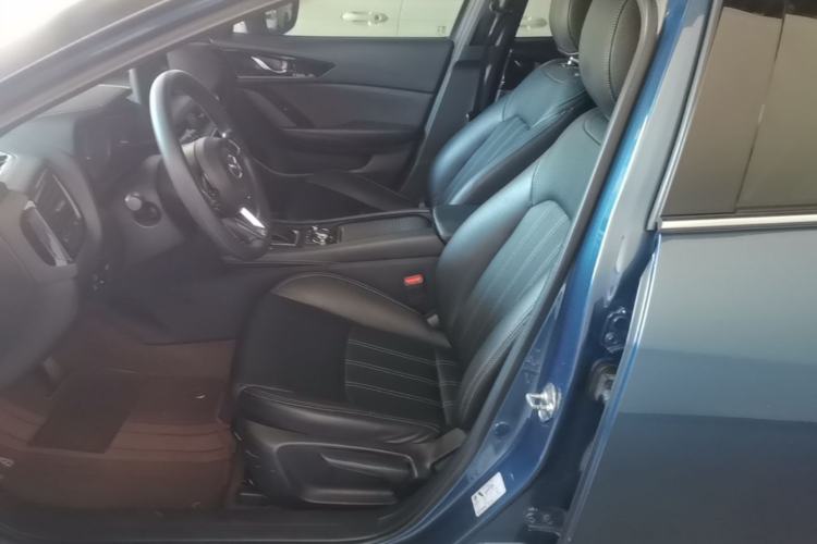 Used Mazda CX-4 2021 2.0L Automatic Two-Wheel Drive Blue Sky Exploration Edition Left Front Seat