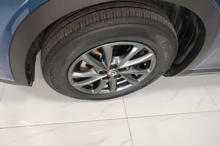 Used Mazda CX-4 2021 2.0L Automatic Two-Wheel Drive Blue Sky Luxury Edition Left Front Wheel Hub