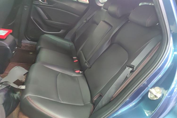 Used Mazda CX-4 2021 2.0L Automatic Two-Wheel Drive Blue Sky Exploration Edition Left Rear Seat