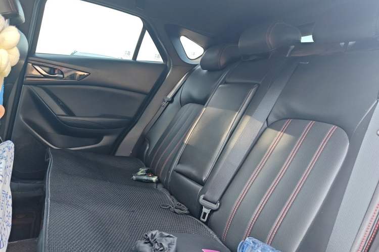 Used Mazda CX-4 2021 2.0L Automatic Two-Wheel Drive Blue Sky Exploration Edition Left Rear Seat