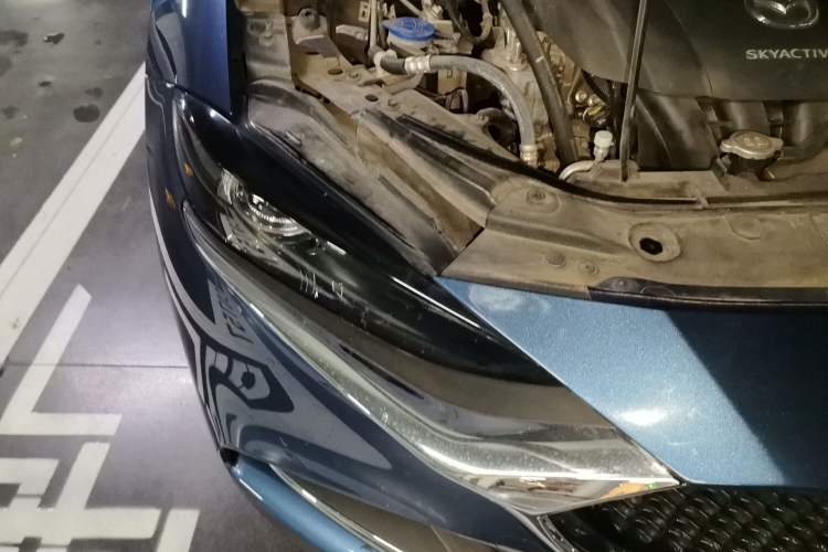 Used Mazda CX-4 2021 2.0L Automatic Two-Wheel Drive Blue Sky Dynamic Edition Right Front Headlight