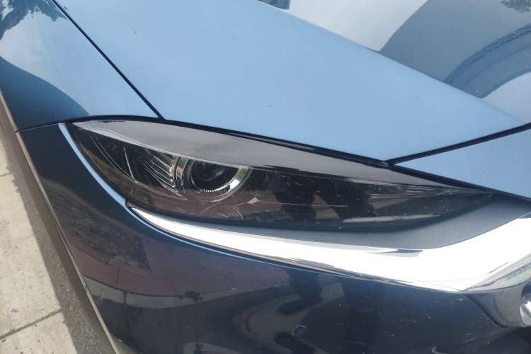 Used Mazda CX-4 2021 2.0L Automatic Two-Wheel Drive Blue Sky Luxury Edition Right Front Headlight